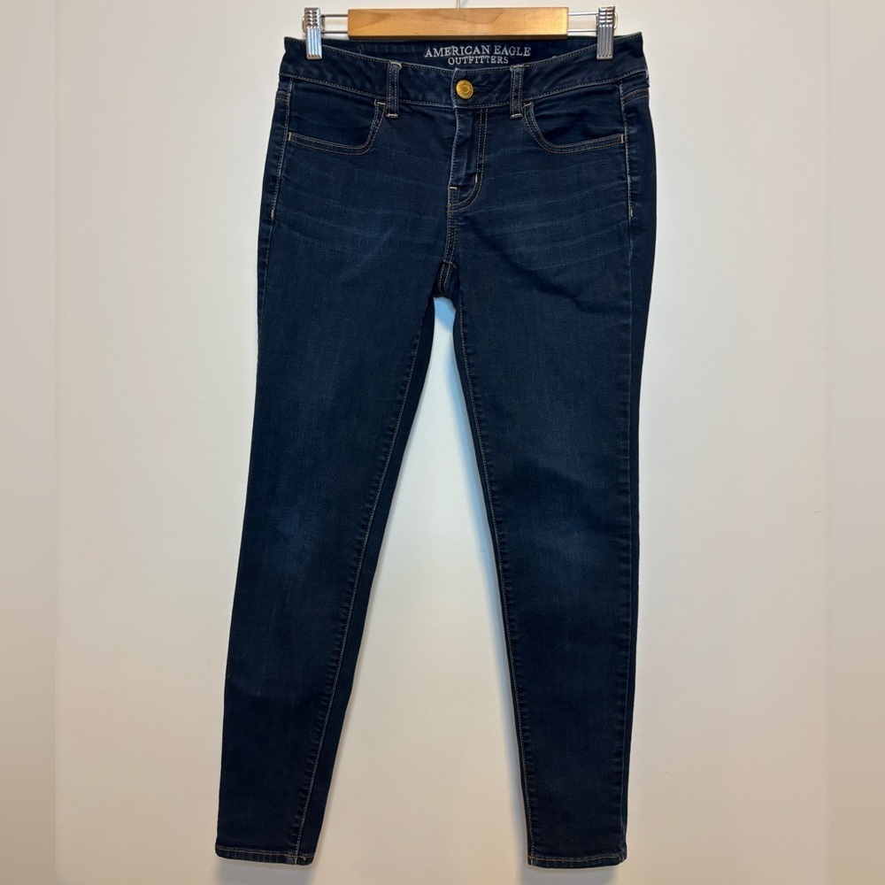 American Eagle Outfitters | Low Rise Super Stretch Jegging | Size 4